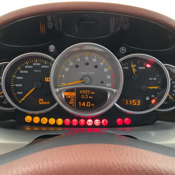 Meet your Posher, Adrian - Picture 11 of 11